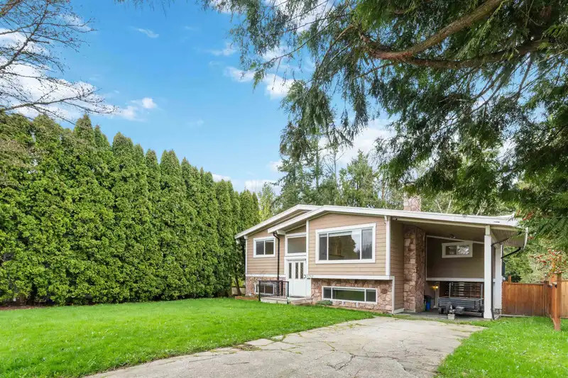 4762 207A STREET - photo 3 of 22