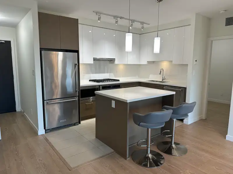 3701 3080 LINCOLN AVENUE - photo 3 of 40