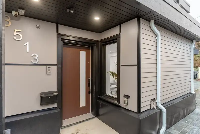 3513 TRIUMPH STREET - photo 2 of 36