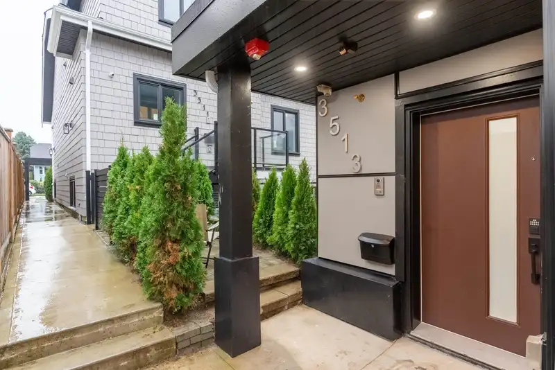 3513 TRIUMPH STREET - photo 3 of 36