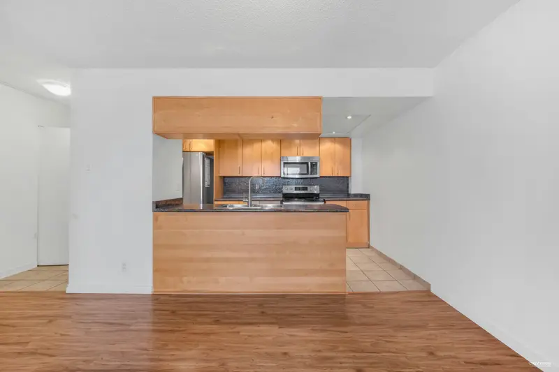 2402 9521 CARDSTON COURT - photo 2 of 24