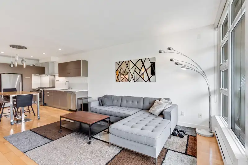 405 1808 W 1ST AVENUE - photo 4 of 35