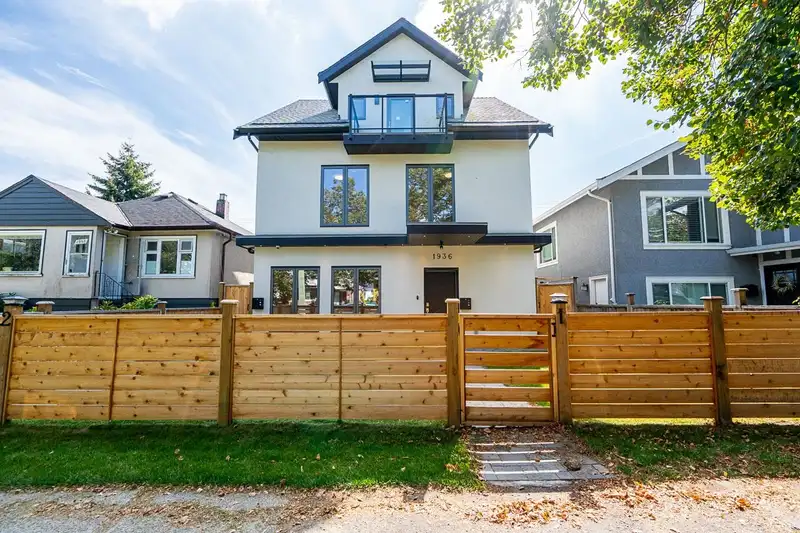 2 1936 E 36TH AVENUE - photo 1 of 13
