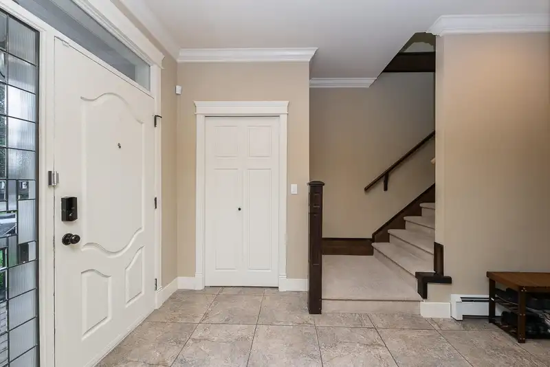 19377 72 AVENUE - photo 3 of 40