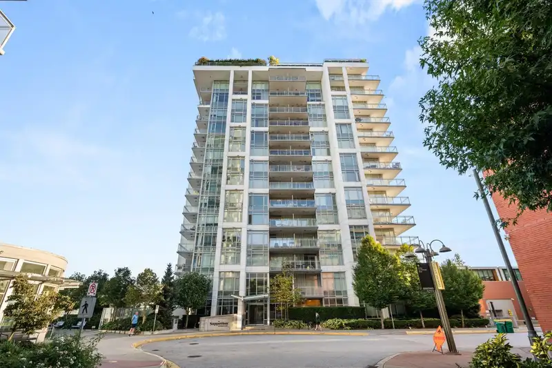 1508 200 NELSON'S CRESCENT - photo 1 of 6