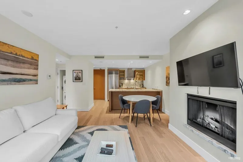 3307 1111 ALBERNI STREET - photo 3 of 15