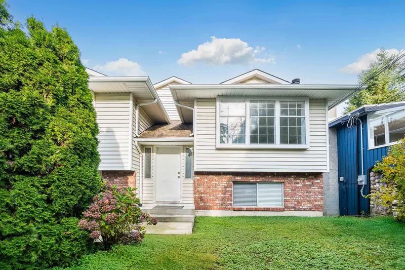 3868 MT SEYMOUR PARKWAY - photo 1 of 25