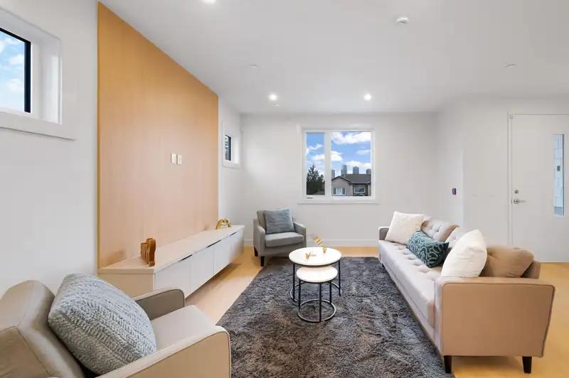 6 4855 VENABLES STREET - photo 3 of 34