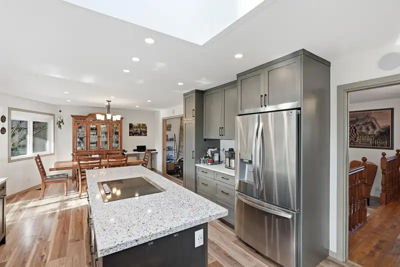526 YALE ROAD - photo 2 of 39