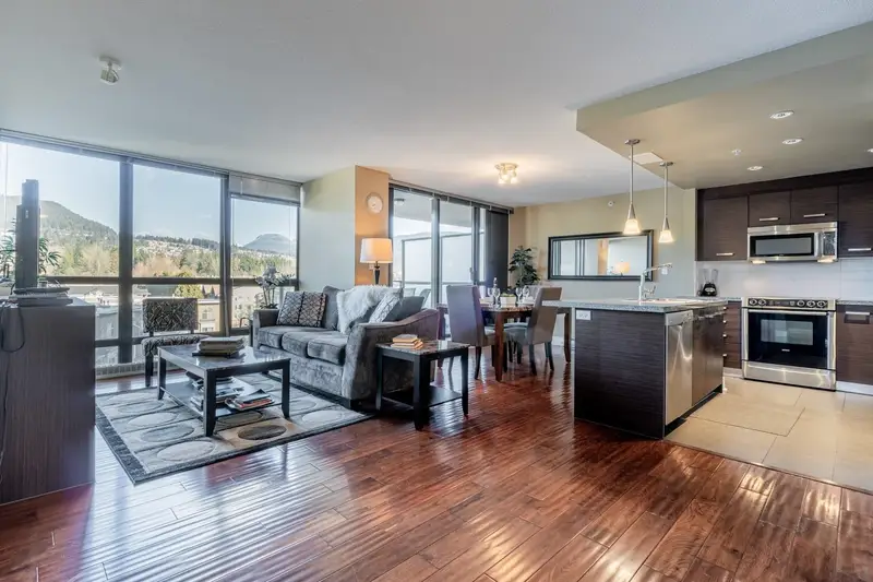 801 2959 GLEN DRIVE - photo 2 of 13