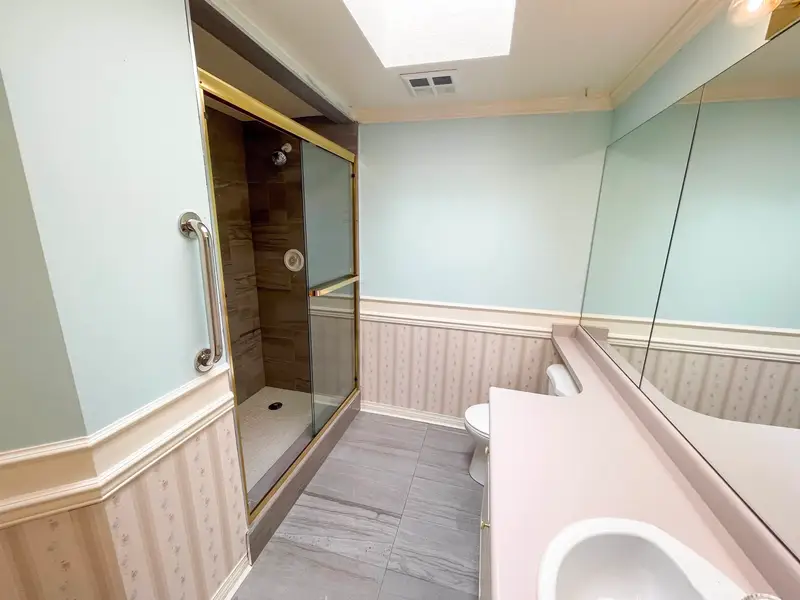 319 7161 121 STREET - photo 2 of 24