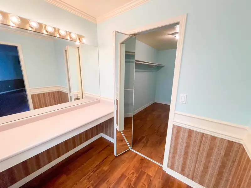 319 7161 121 STREET - photo 4 of 24