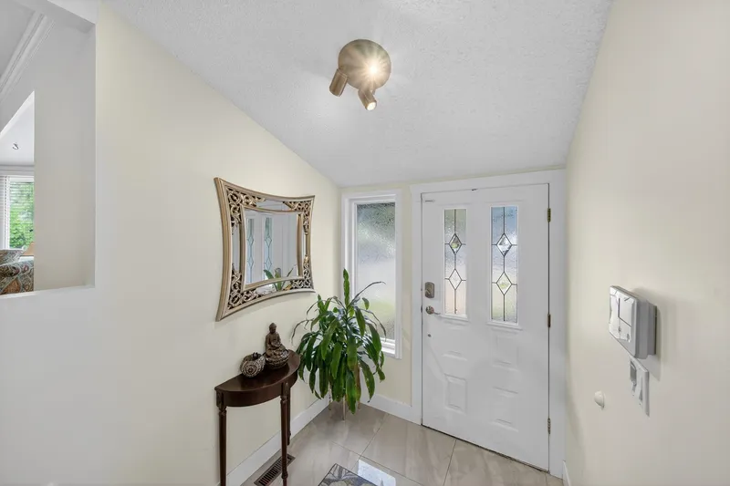 8607 BYRON ROAD - photo 4 of 25