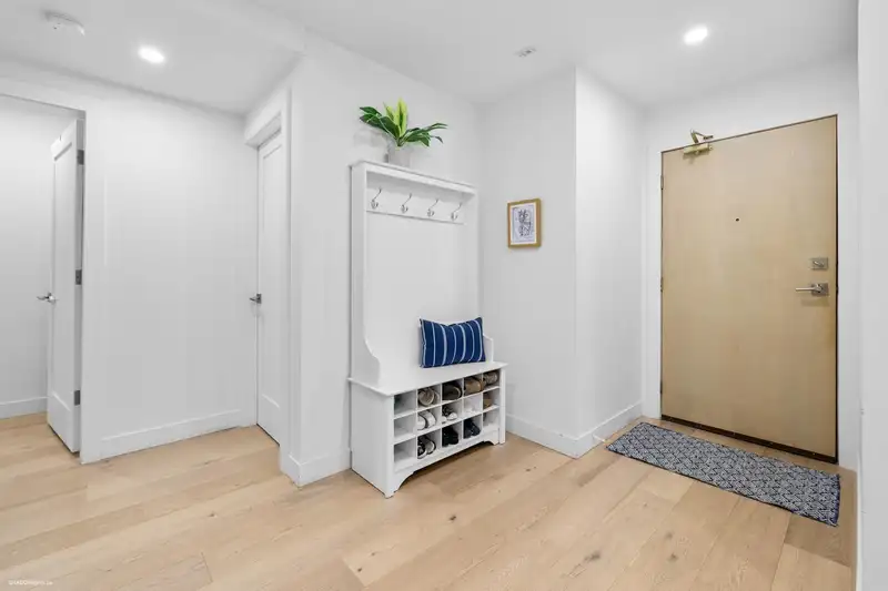 102A 1220 QUAYSIDE DRIVE - photo 2 of 33