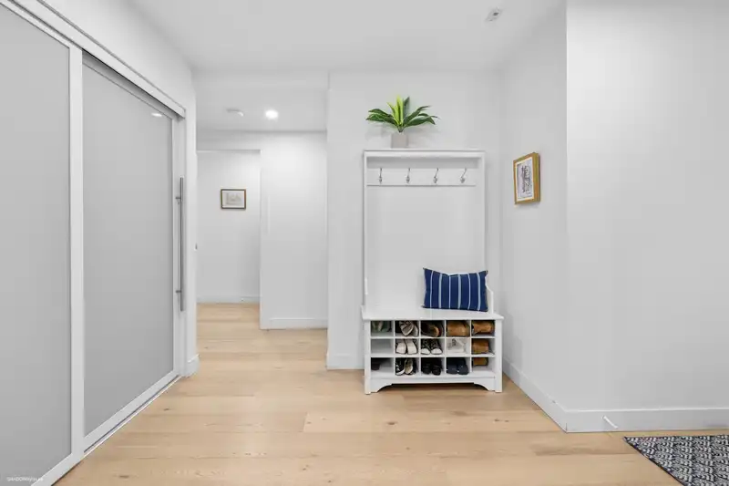 102A 1220 QUAYSIDE DRIVE - photo 3 of 33