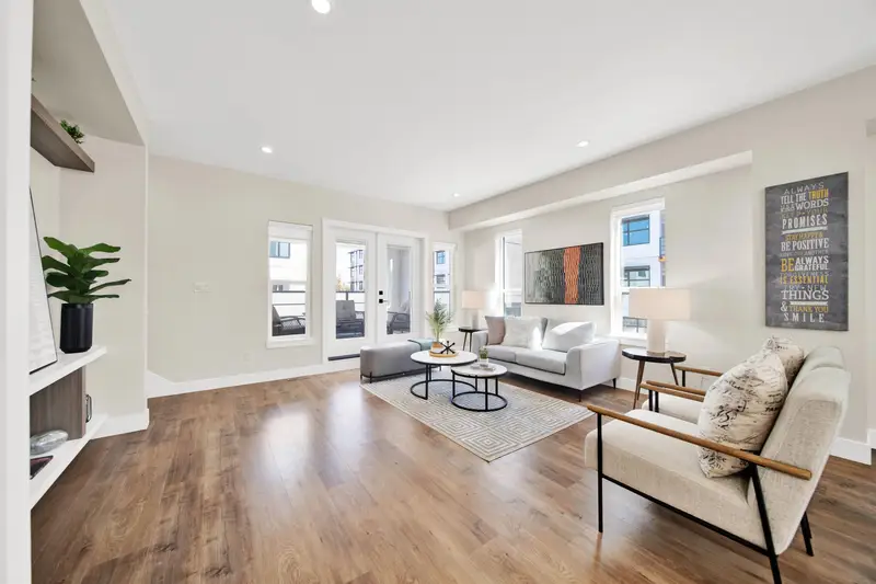 27 177 175A STREET - photo 2 of 12