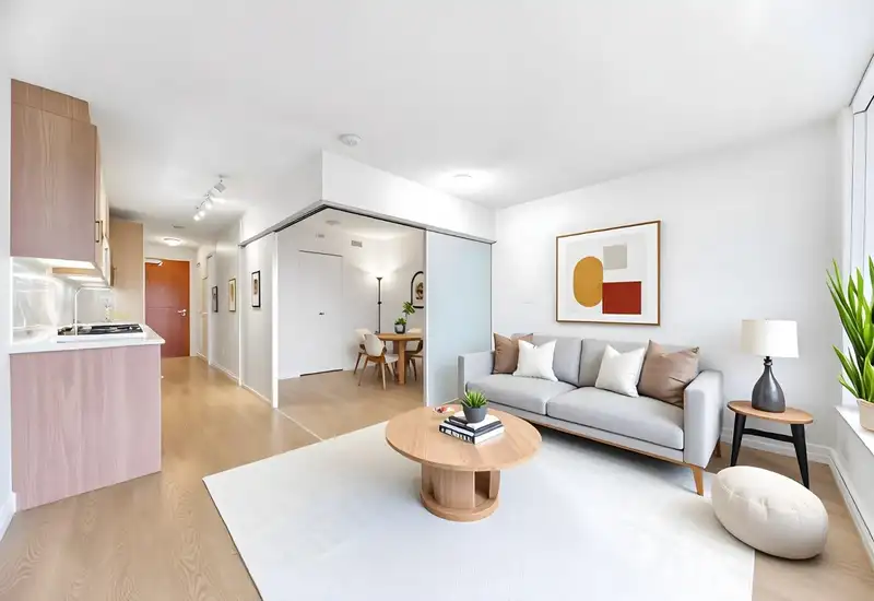 2711 13696 100 AVENUE - photo 1 of 27