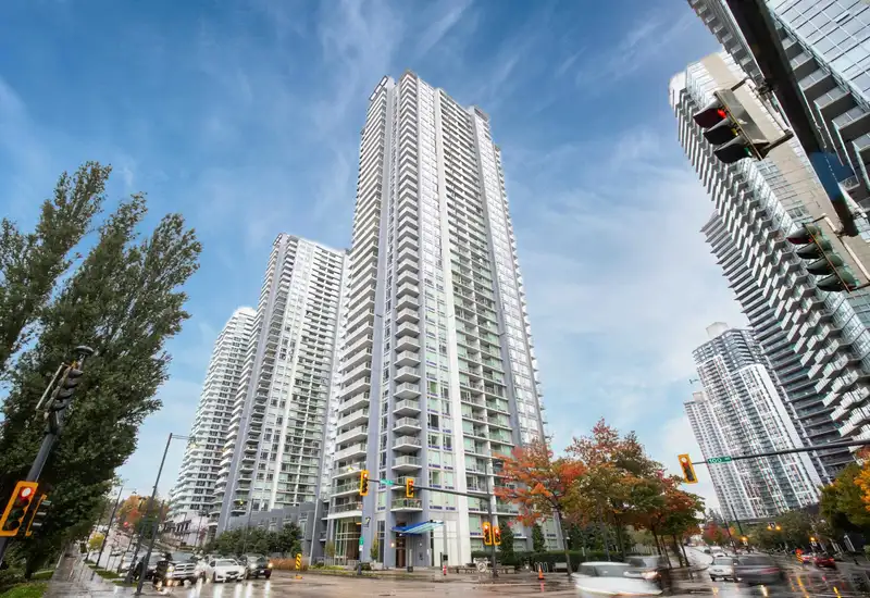 2711 13696 100 AVENUE - photo 3 of 27