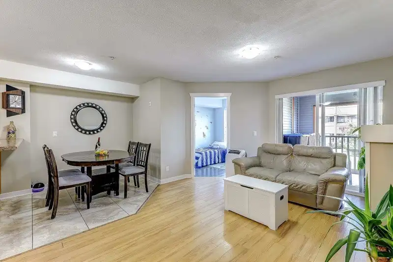213 6960 120 STREET - photo 2 of 27