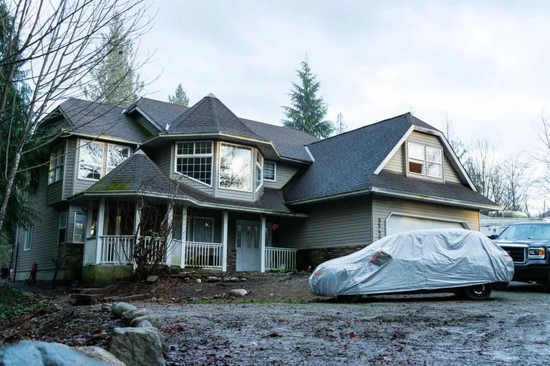 9540 WOODWARD STREET - photo 1 of 25