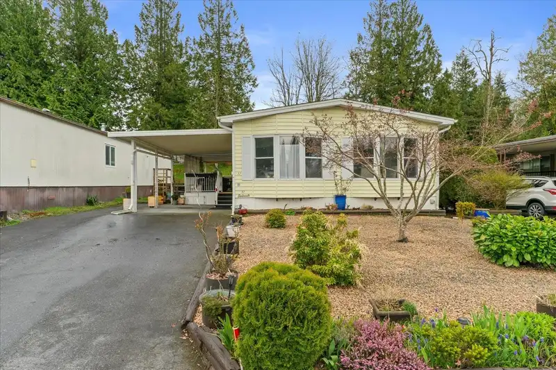 32 2315 198 STREET - photo 1 of 33