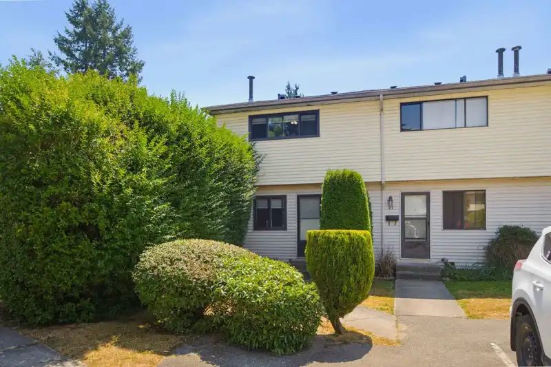 28 5351 200 STREET - photo 1 of 33