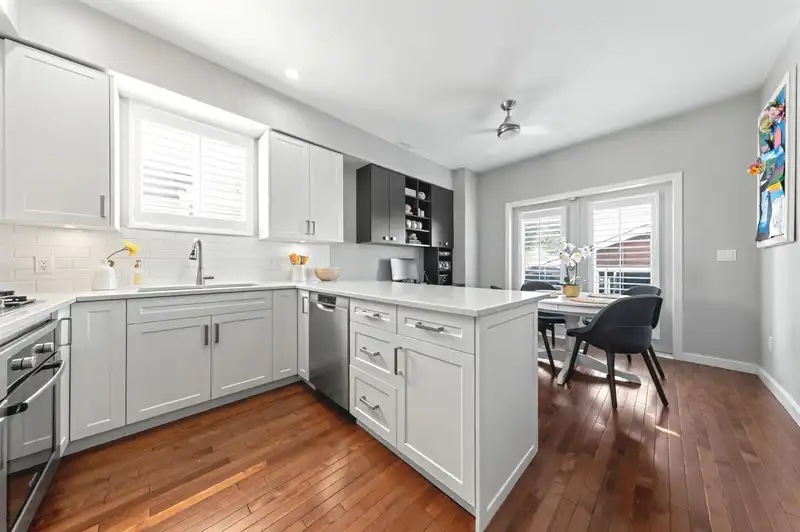 221 E 18TH STREET - photo 3 of 25