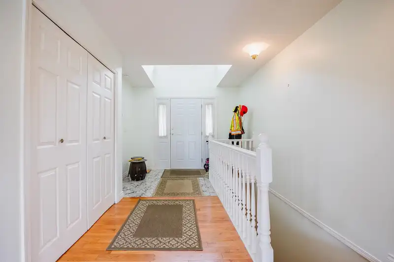 3687 LETHBRIDGE DRIVE - photo 4 of 40