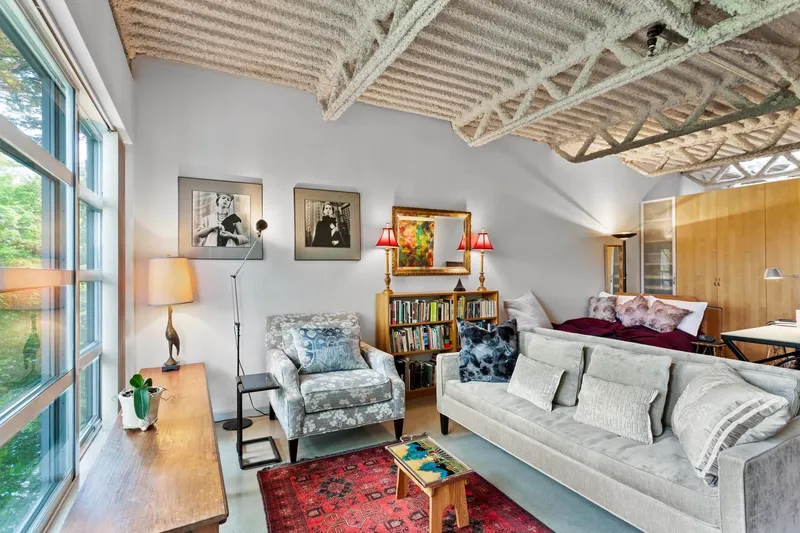 424 350 E 2ND AVENUE - photo 2 of 21