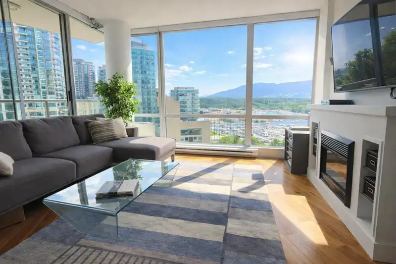 1228 W HASTINGS STREET - photo 2 of 16