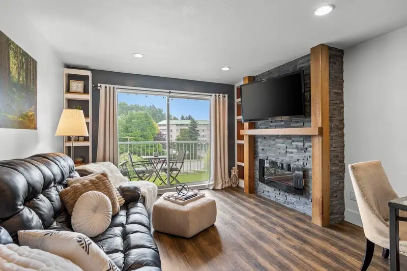 310 2780 WARE STREET - photo 1 of 33