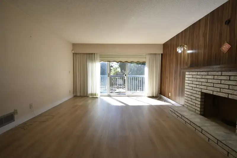 5770 SHERBROOKE STREET - photo 2 of 31