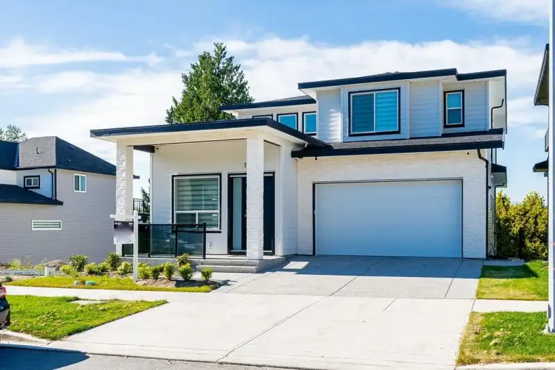 13955 60A AVENUE - photo 1 of 17