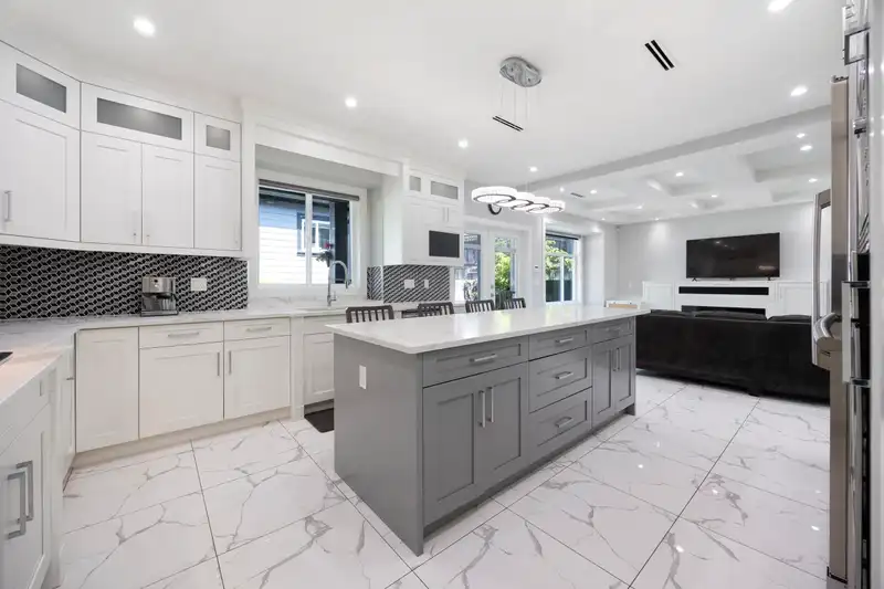 2309 DUBLIN STREET - photo 3 of 37