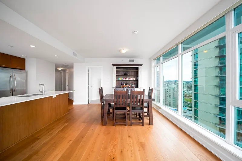 2108 1372 SEYMOUR STREET - photo 3 of 25