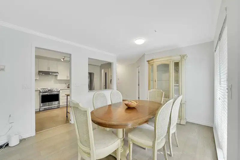 204 7151 121 STREET - photo 4 of 21