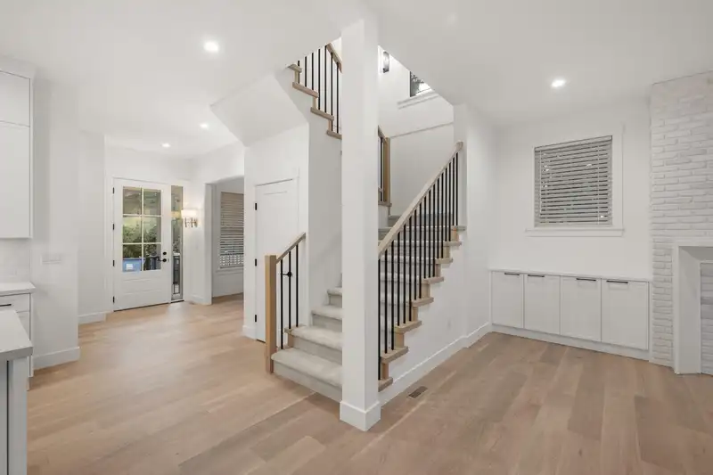 4703 232ND STREET - photo 4 of 40