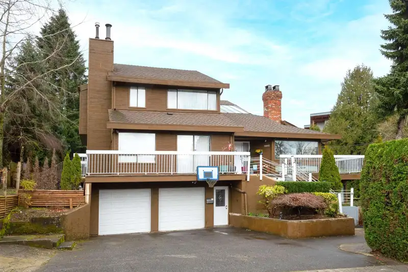 11895 CHATEAU WYND - photo 1 of 39