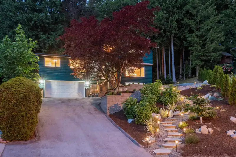 15 MCNAIR BAY - photo 1 of 40