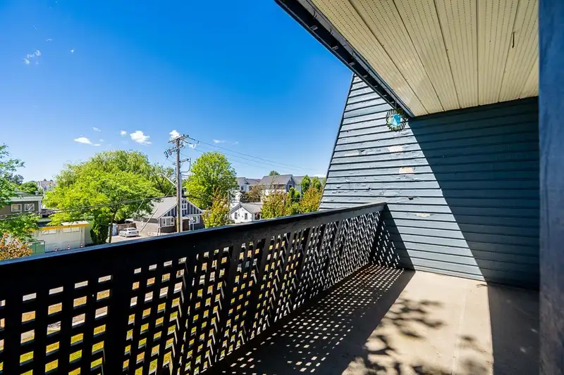 207 17661 58A AVENUE - photo 1 of 30