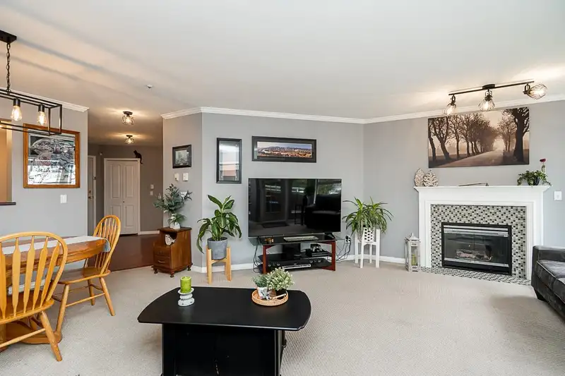 312 7435 121A STREET - photo 4 of 20