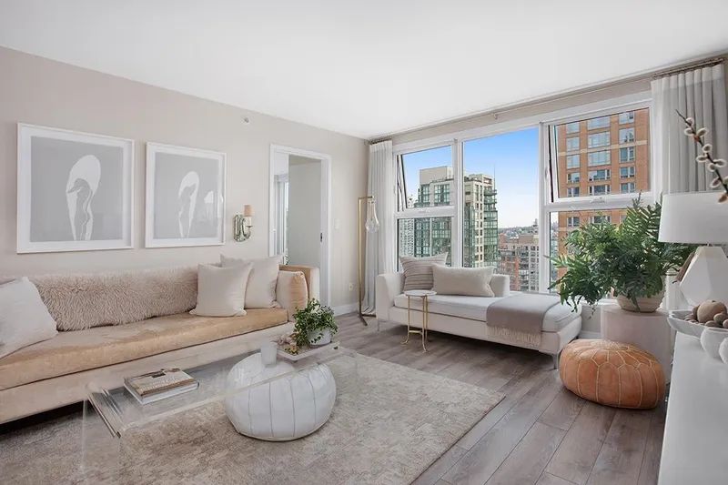 1903 1323 HOMER STREET - photo 4 of 21