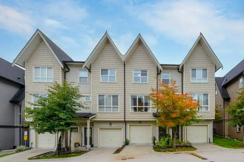 53 10489 DELSOM CRESCENT - photo 1 of 40