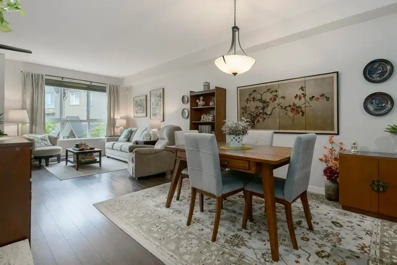53 10489 DELSOM CRESCENT - photo 2 of 40