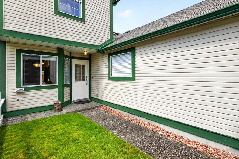 206 20675 118 AVENUE - photo 3 of 40
