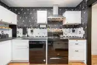 301 1561 VIDAL STREET - thumbnail 2