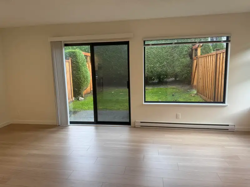 31 4700 FRANCIS ROAD - photo 4 of 22