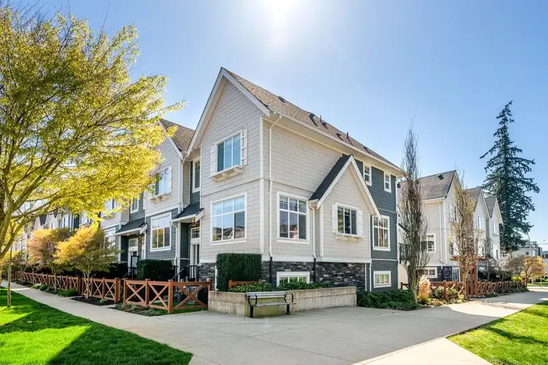 12 2239 164A STREET - photo 2 of 25