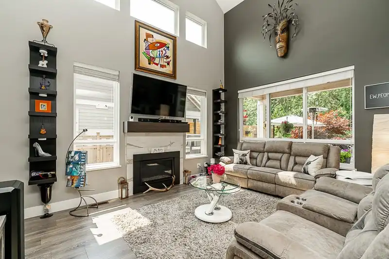 1707 SWAN ROAD - photo 2 of 29