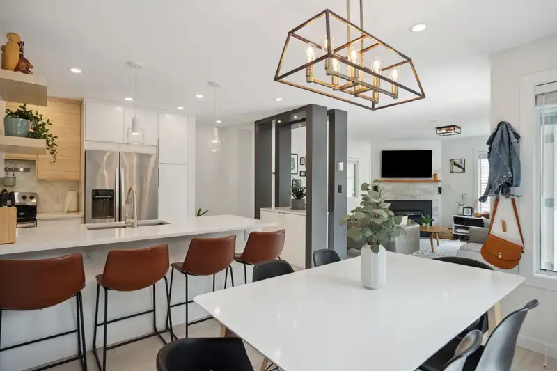 11 2223 ST JOHNS STREET - photo 4 of 31